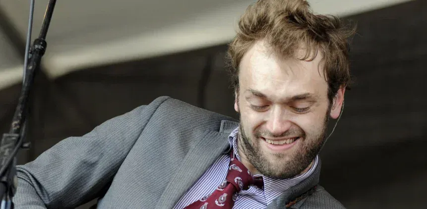 chris thile teeth in 2010