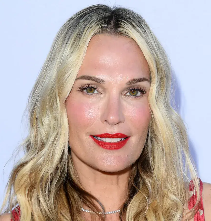 molly sims dişleri 2024
