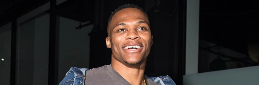 russell-westbrook-teeth-in-2017