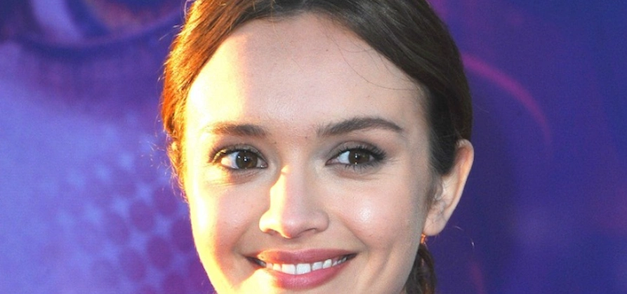olivia cooke teeth 2020