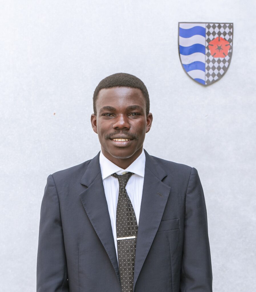 Goncalves-Cacoma-Cahinga-Angola-vocaci&oacute;n-sacerdote