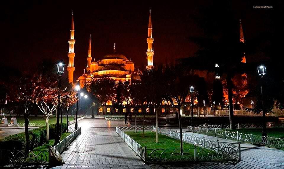 اسطنبول تركيا في الليل