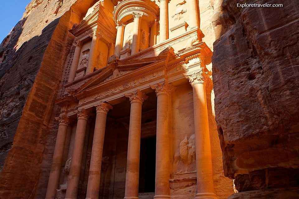 ExploreTraveler présente l'exploration de la Jordanie via une visite photo et un guide