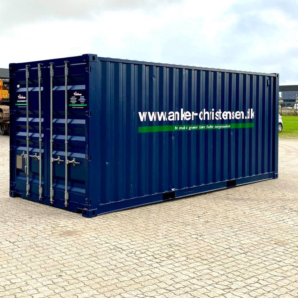 Bl&aring; container fra Anker Christensen til opbevaring