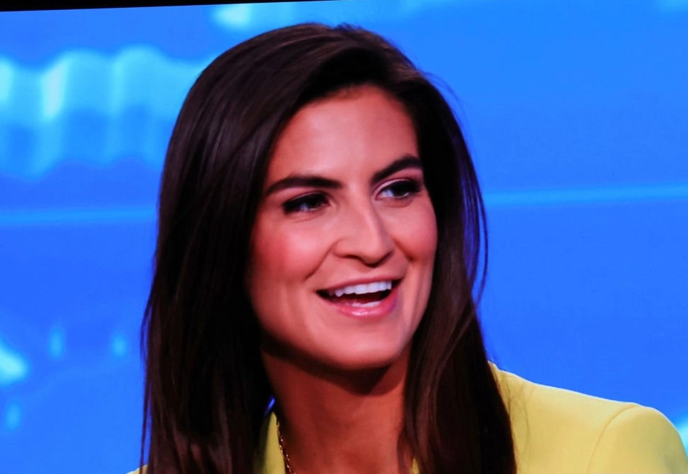 kaitlan collins smile transformation