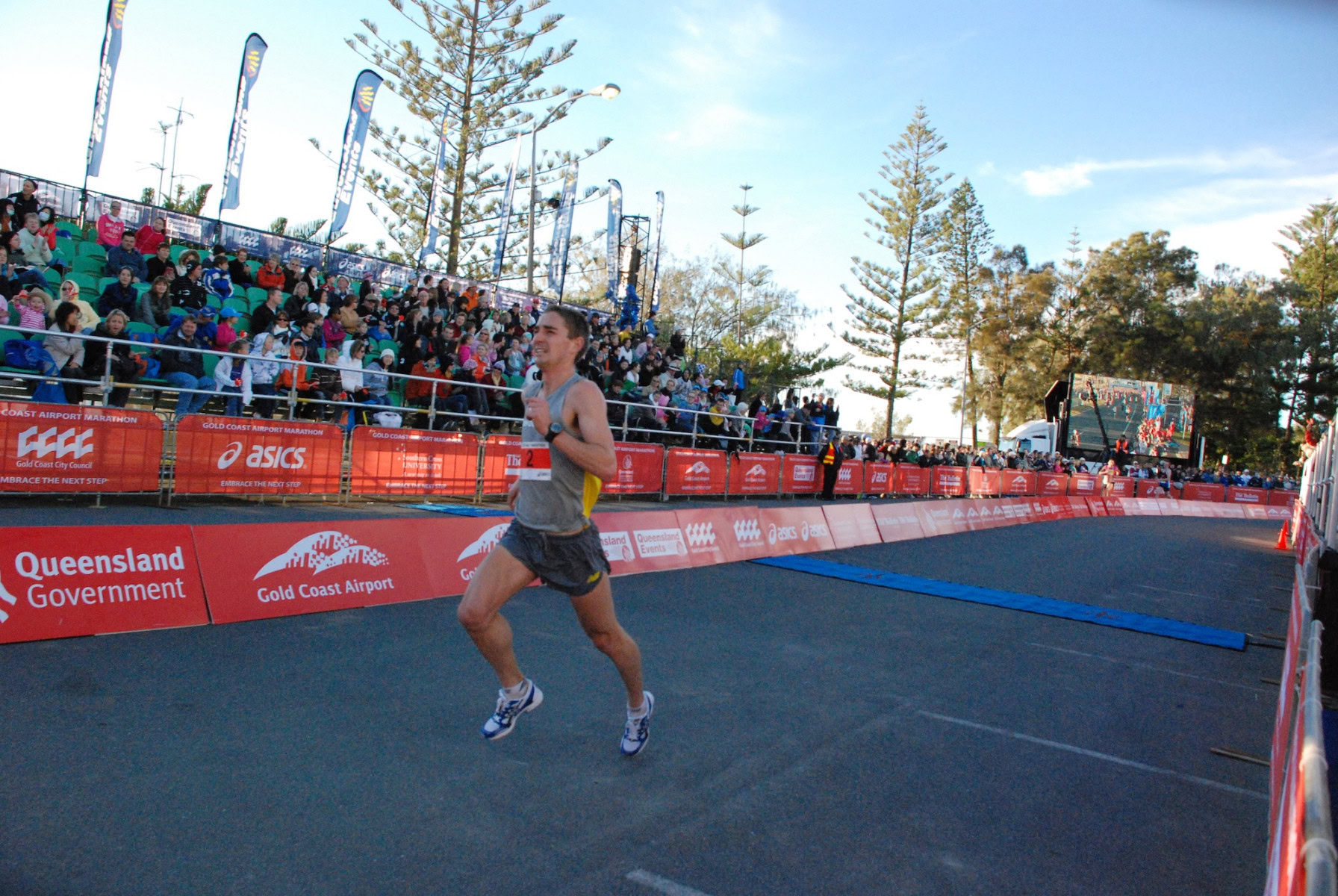 Gold-Coast-Marathon-2009_0142-1_3872x2592_6197856