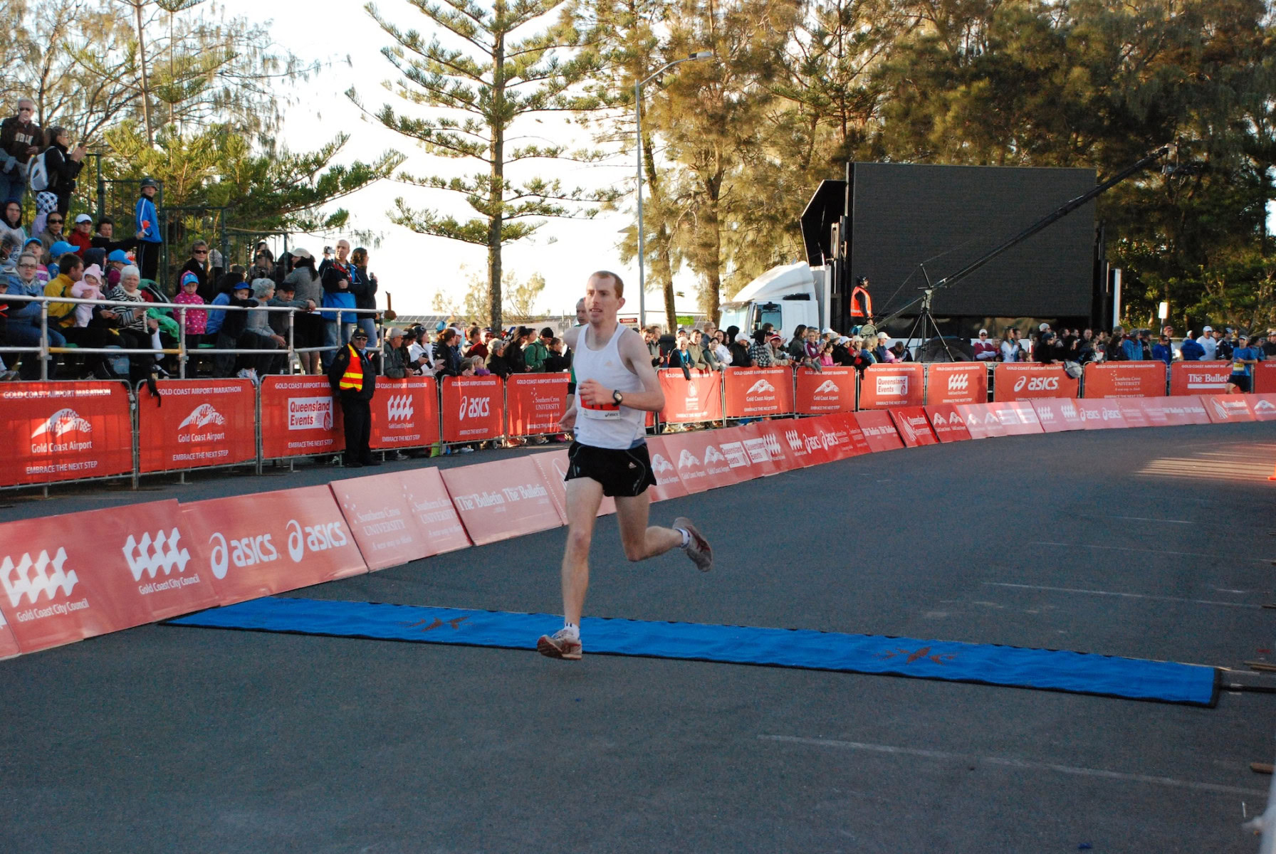 Gold-Coast-Marathon-2009_0175_3872x2592_6197919