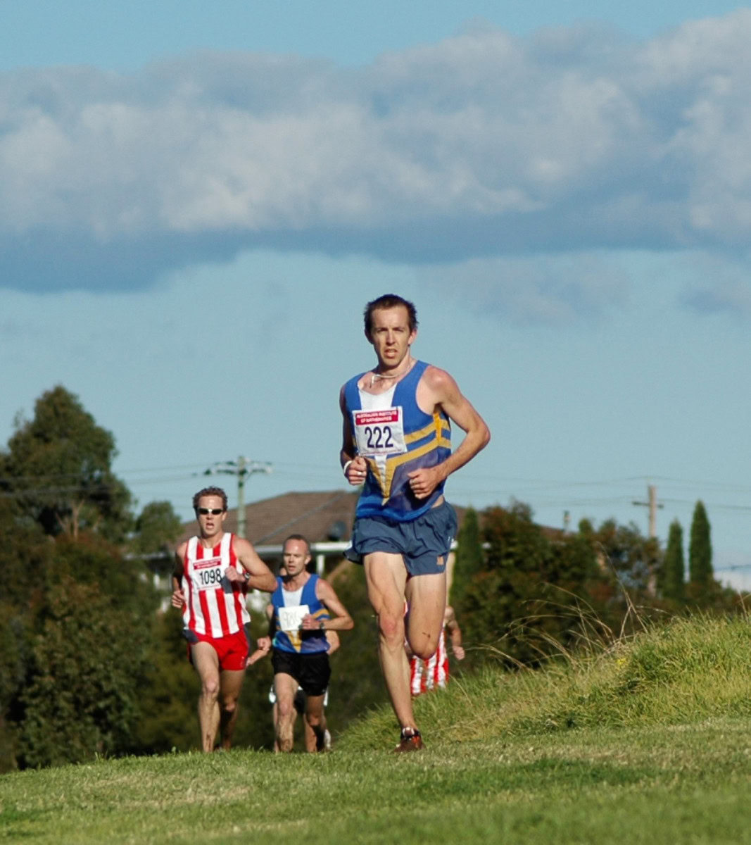 Hunt-leads-field-at-halfway_e_883x993_6197268