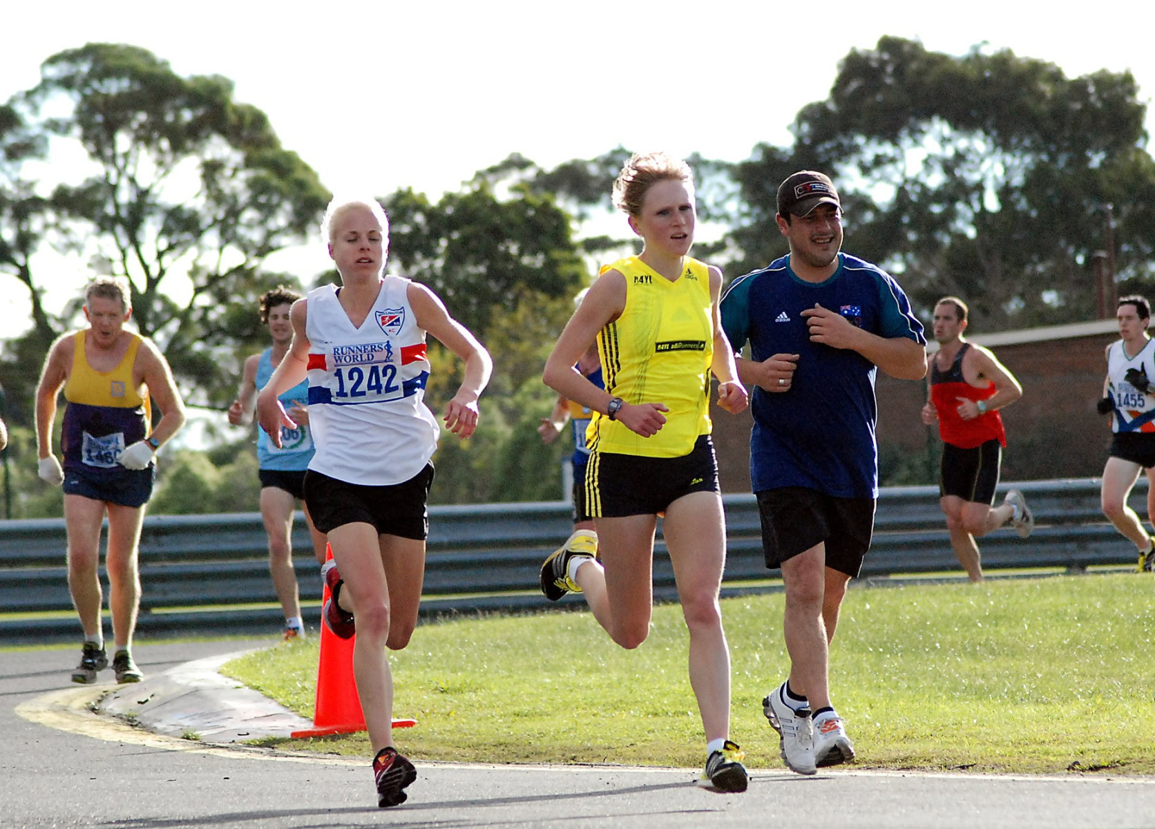 Sandown-Classic-2009_0329_3020x2168_6197770