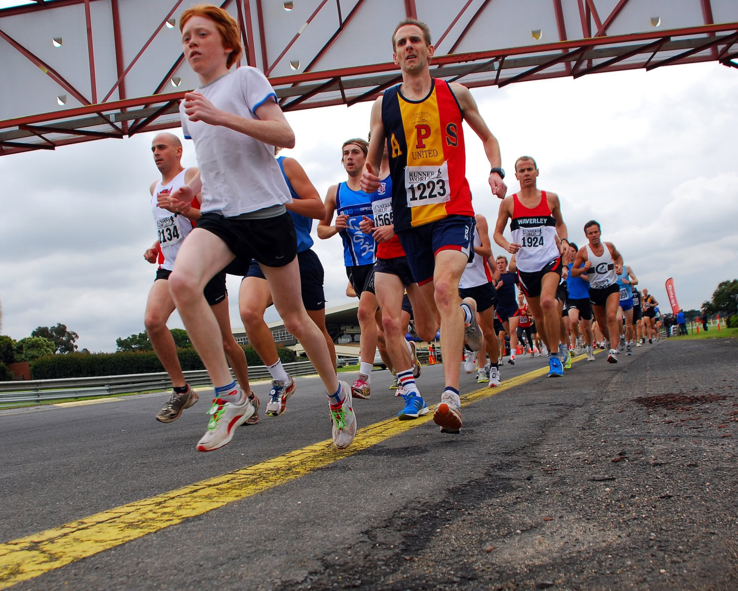 Sandown-Classic-2010_0119_2854x2284_6199078
