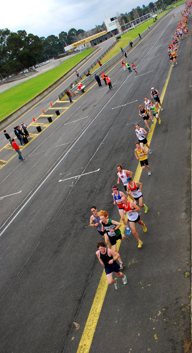 Sandown-Classic-2010_0252_2080x3808_6199019