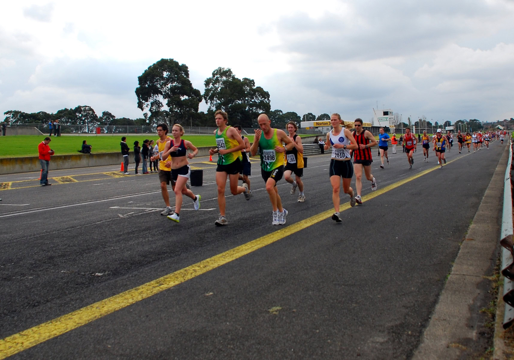 Sandown-Classic-2010_0293_2486x1739_6199003