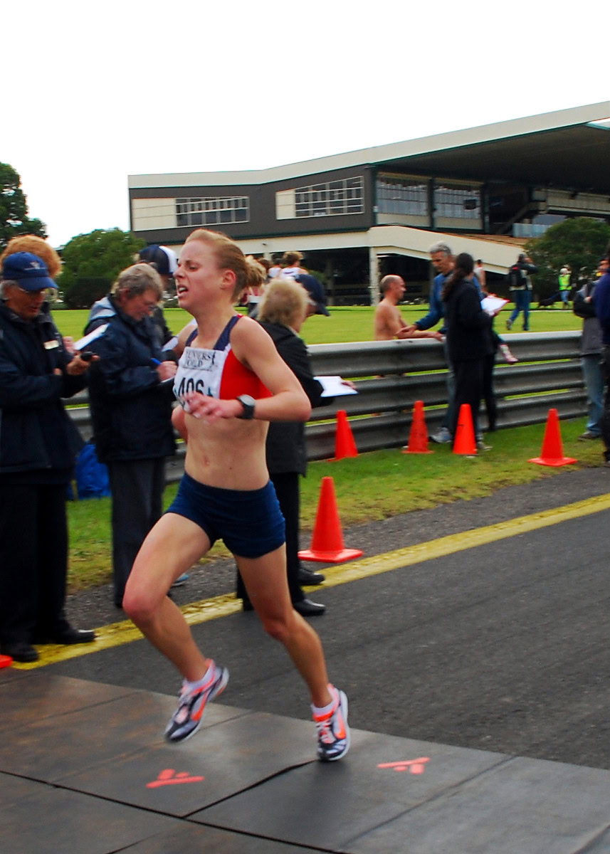 Sandown-Classic-2010_0376_1200x1680_6198954