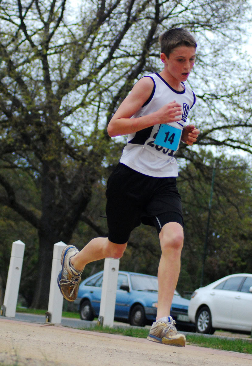 Tan-Relays-2010_0564_1634x2366_6200213