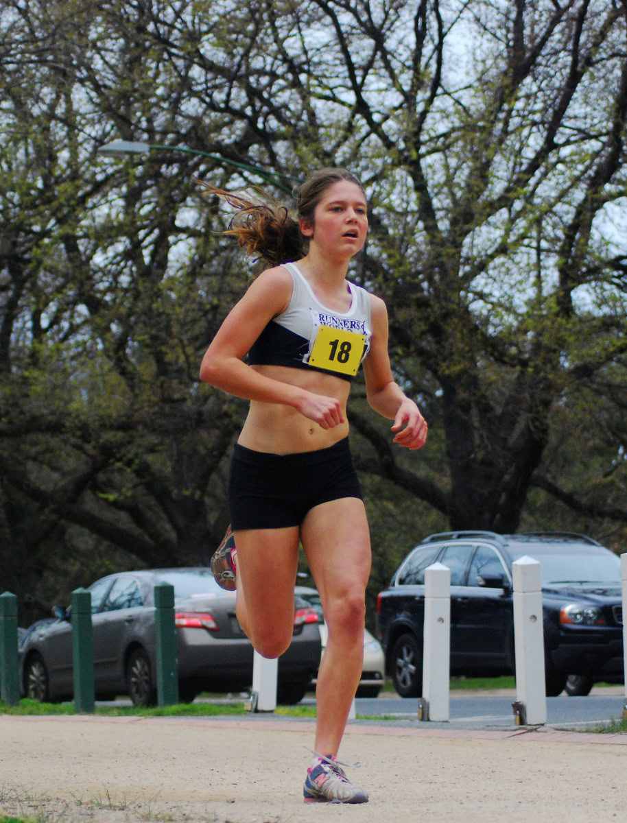 Tan-Relays-2010_0629_1975x2592_6200200