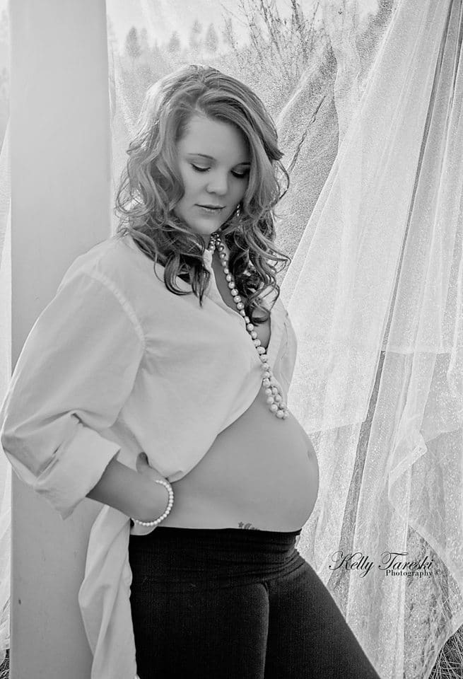 When Should I Take Maternity Photos?
