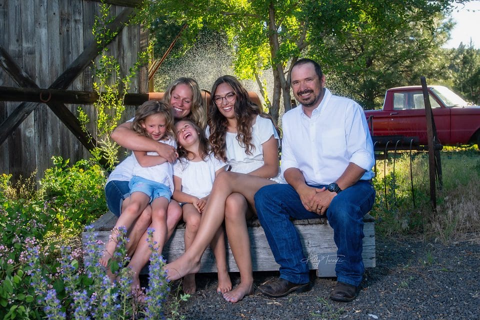 Preparing for Family Photos- Spokane