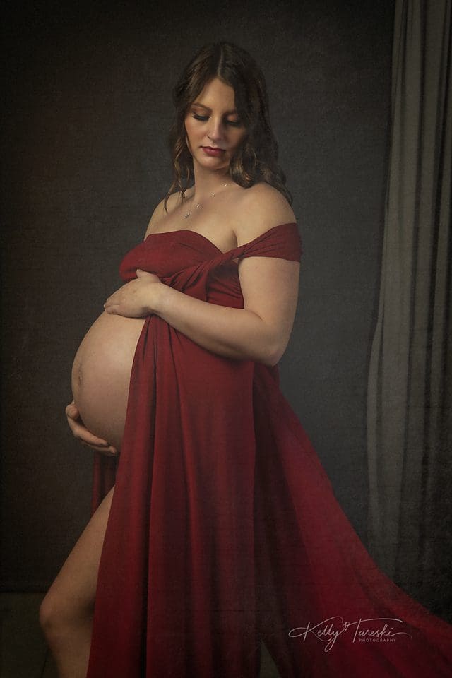 When Should I Take Maternity Photos?