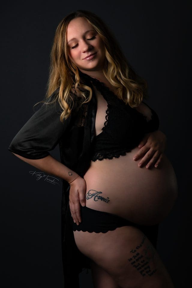When Should I Take Maternity Photos?