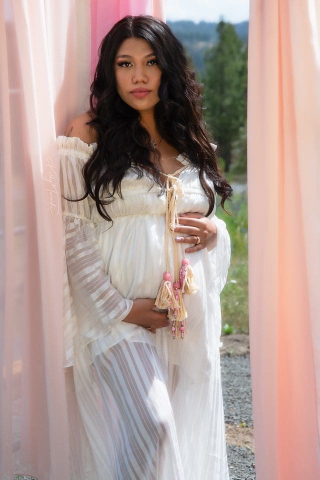 When Should I Take Maternity Photos?