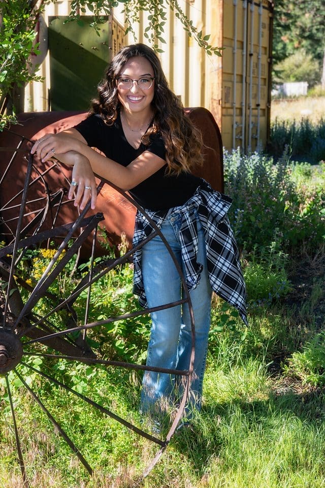 How to Decide When to Schedule Your High School Senior Photos