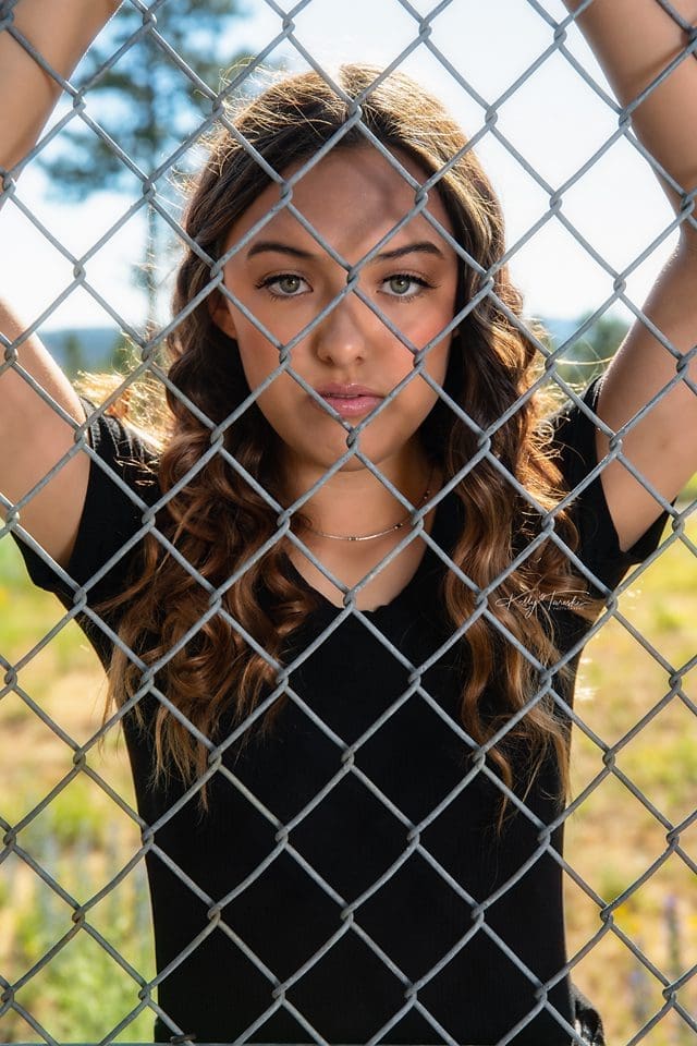 How to Decide When to Schedule Your High School Senior Photos