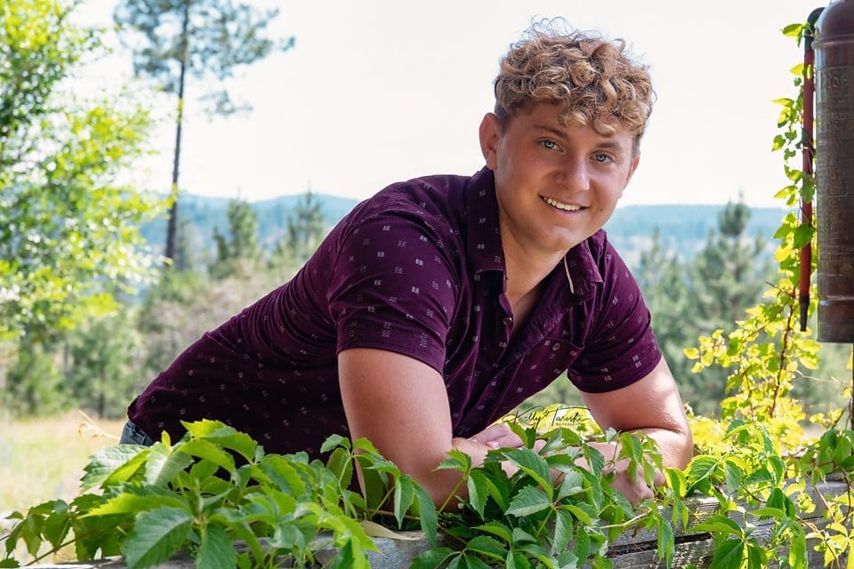 How to Decide When to Schedule Your High School Senior Photos