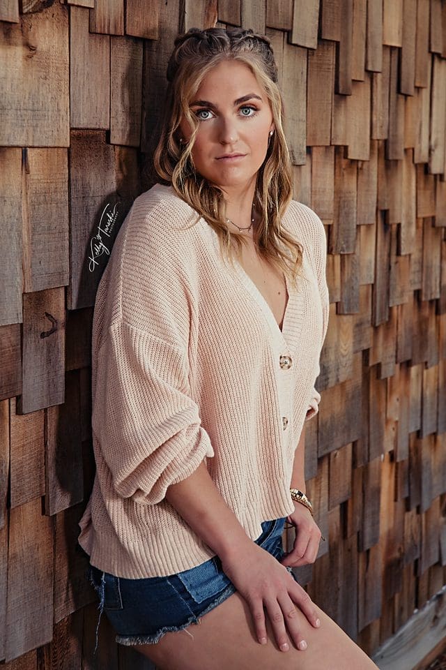 How to Decide When to Schedule Your High School Senior Photos