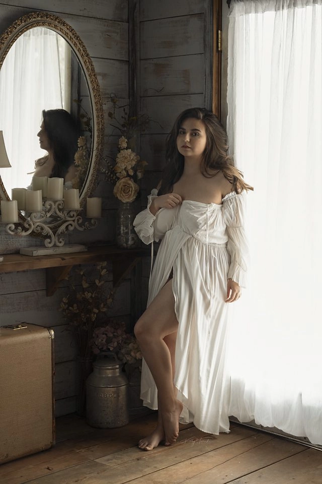 Body Image and Self-Care Through Boudoir Photography Sessions