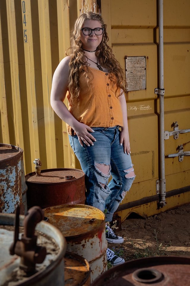 Using a Bounce Light Reflector for Outdoor Photography