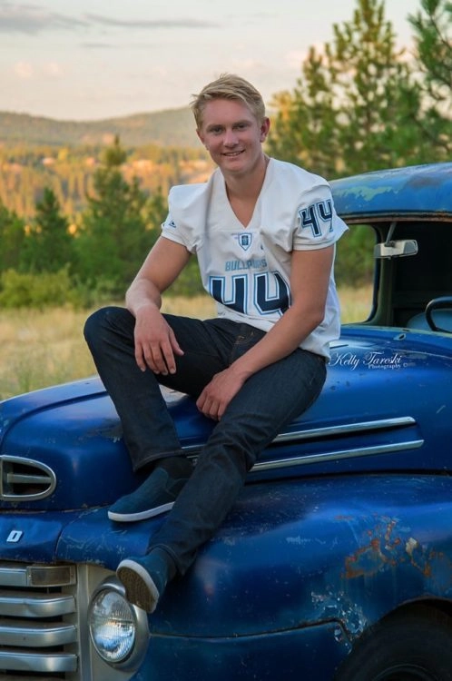 Senior Portraits Spokane WA - Senior Photos Spokane - Senior Pictures Spokane - Senior Pix Spokane - Graduation Photos Spokane
