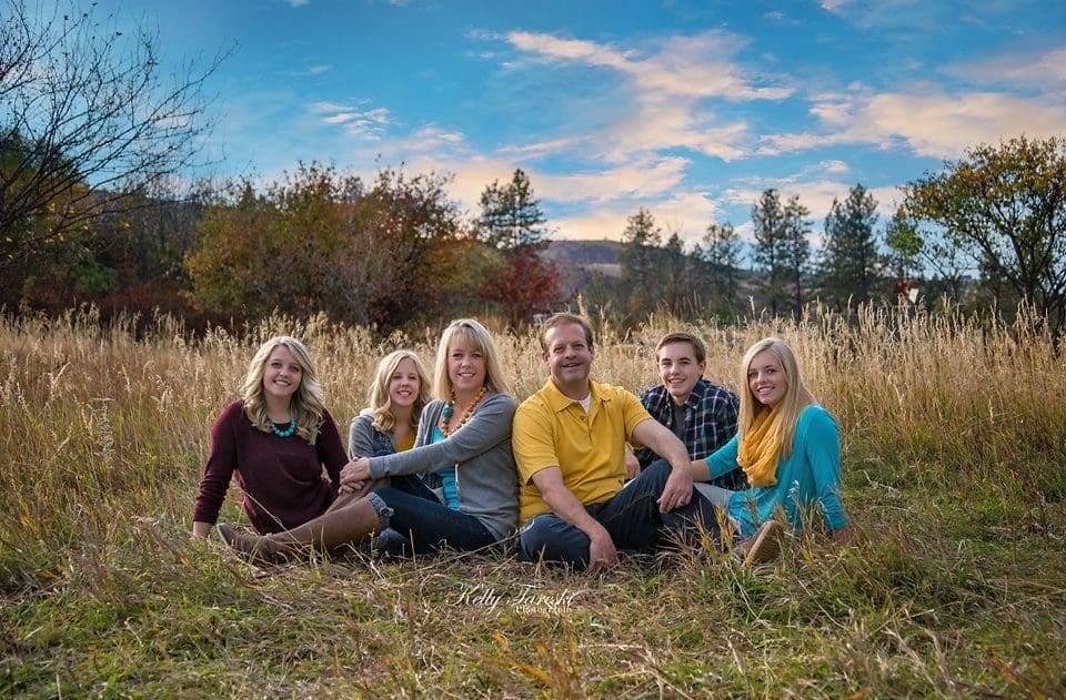 The Best Season for Family Photos at Kelly Tareski Photography
