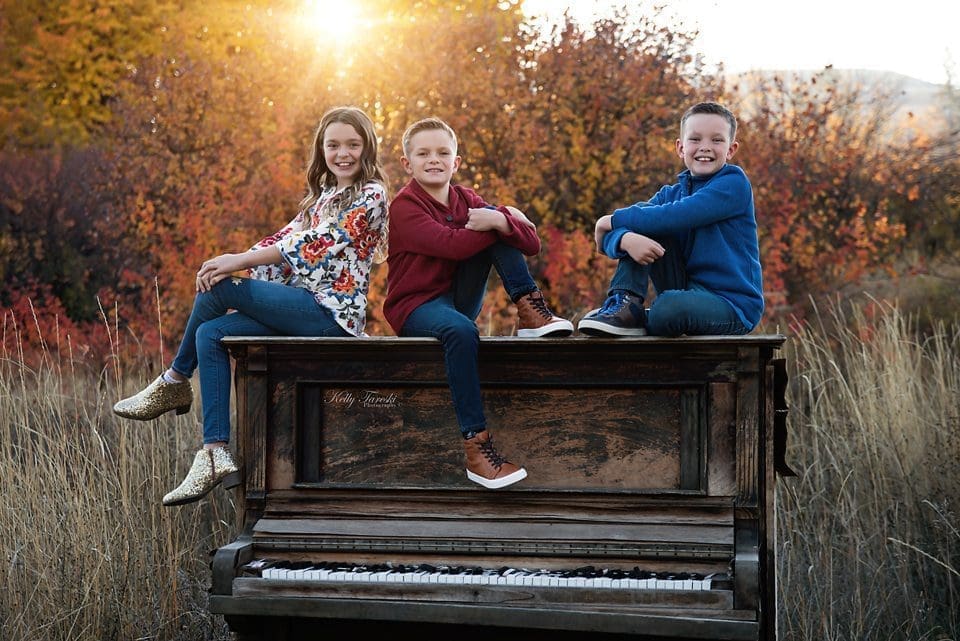 The Best Season for Family Photos at Kelly Tareski Photography