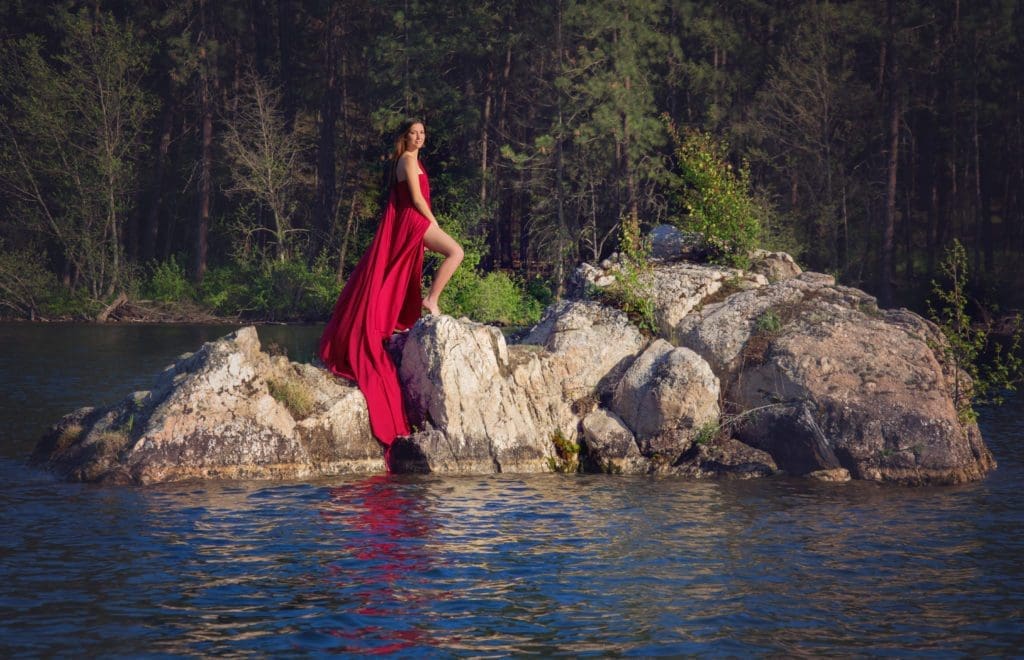 10 Senior Portrait and Photography Styles