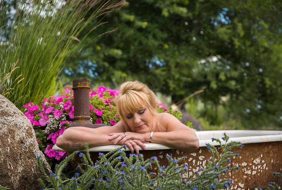 The Outdoor Boudoir Photography style