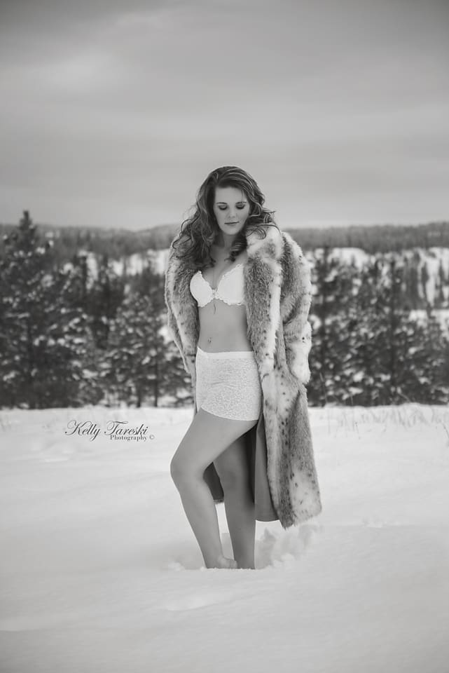 Black and White Boudoir Photography in Spokane Washington