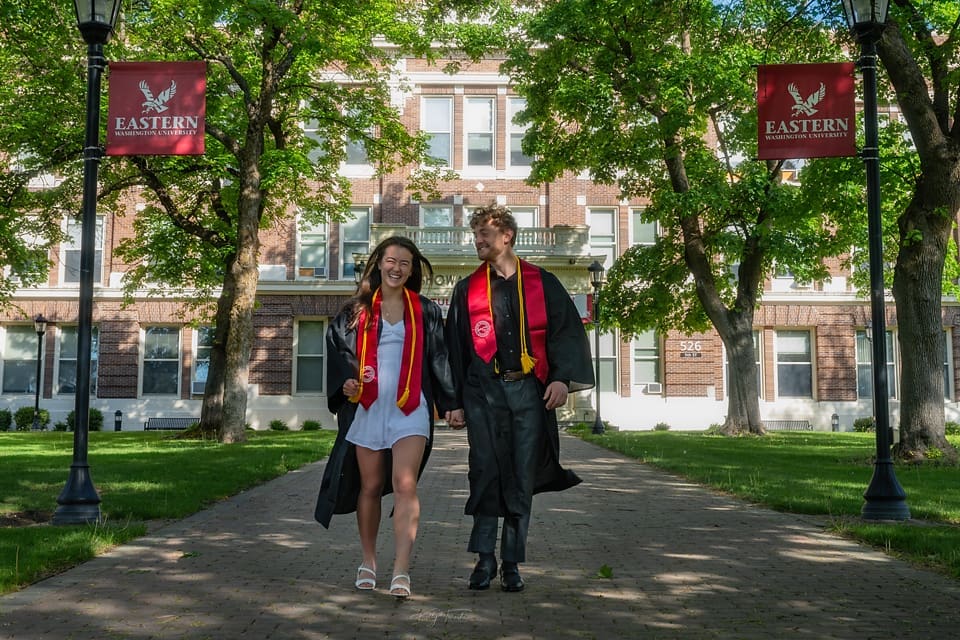 Senior Grad Pics: Capture Your Milestone Moment