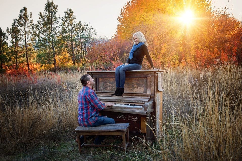 Timeless Engagement Photos That Never Go Out of Style