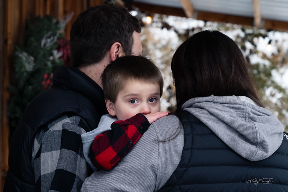 How to Choose Clothing Ideas for Christmas Family Photos