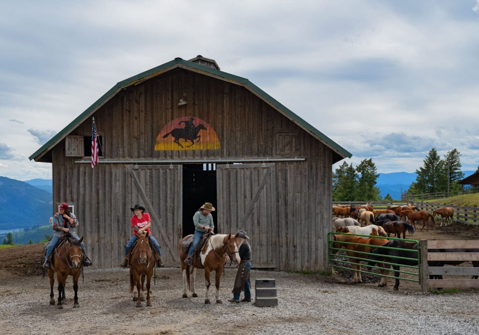 Professional Photographers Near Northport Washington