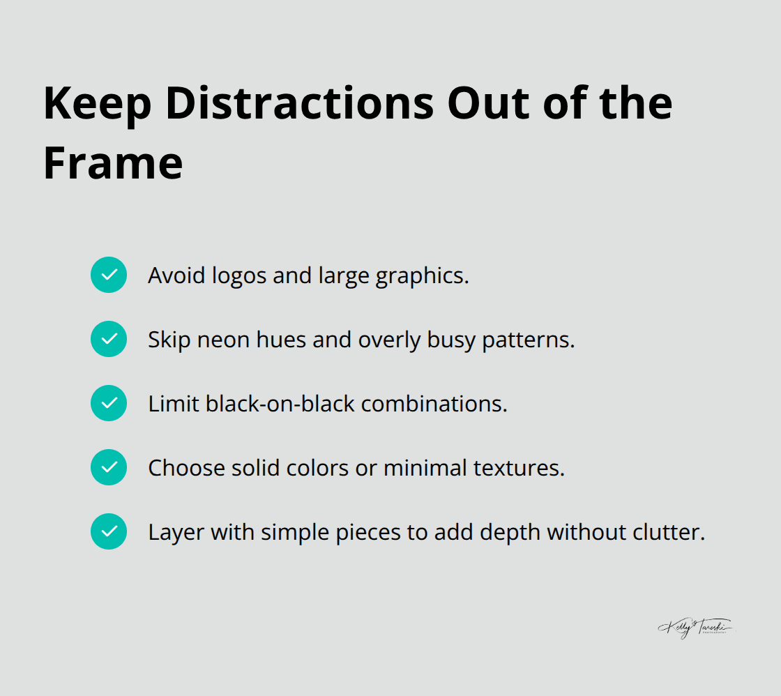 Checklist of clothing distractions to avoid for cleaner family photos. - clothes family photos