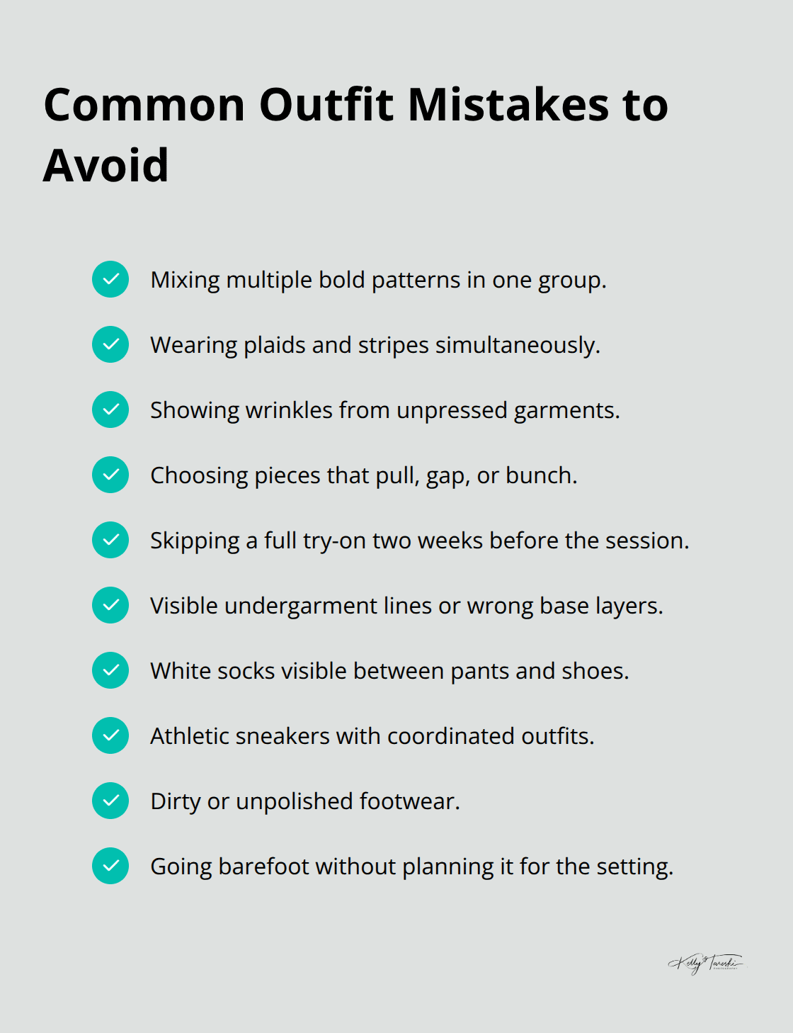 Checklist of clothing pitfalls that hurt fall family photos.