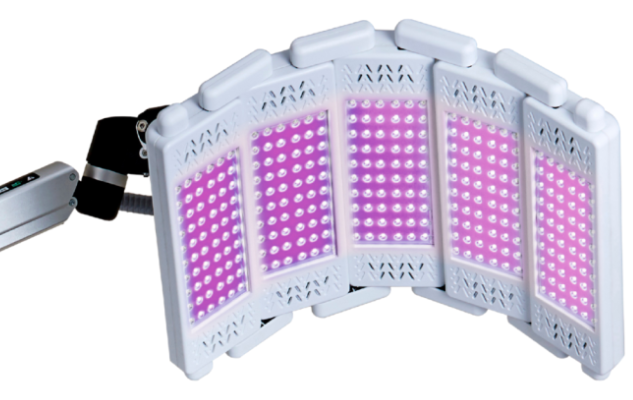Easily adjustable to treat the entire face,neck and décolletage at once