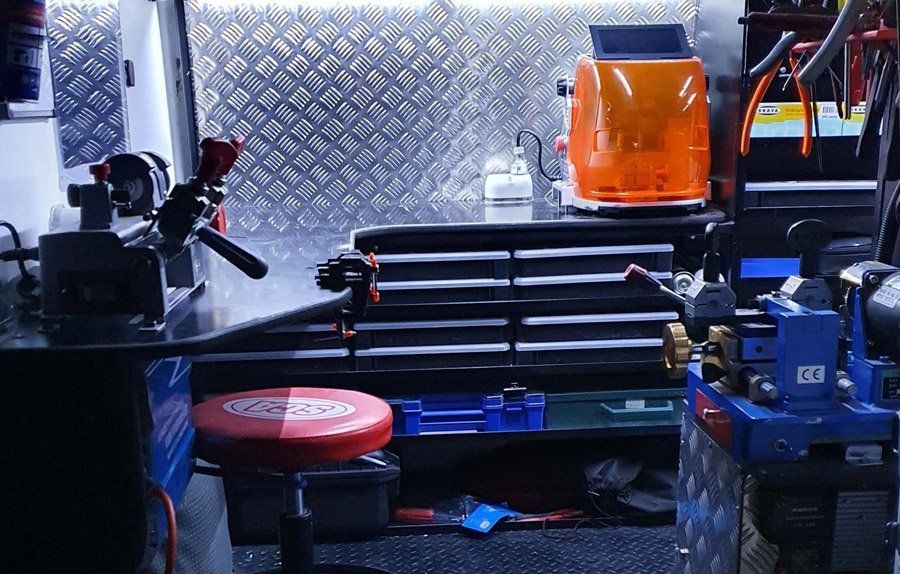 Lockwise-Locksmiths-Mobile-Workshop-01