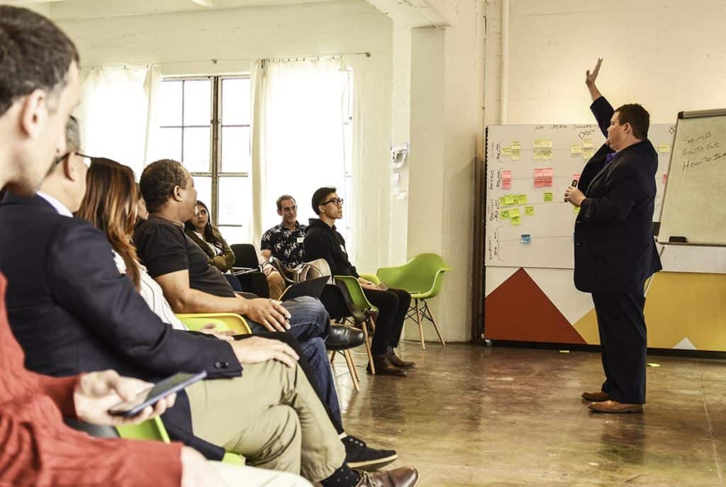 Business Abroad Programs 4 Venture Capital meeting with startups, companies and abroad students at M Accelerator