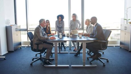 Unveiling the Dynamics of MVPs and Fundraising – Deciphering VC Expectations.jpg