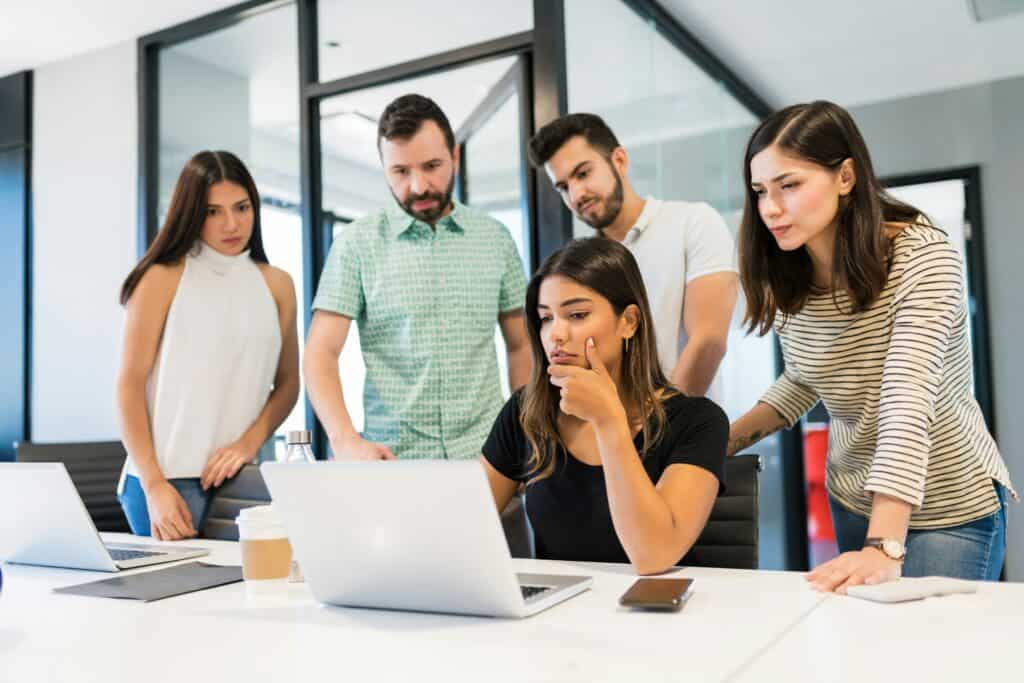 Why Startups Must Get Hooked: Lessons from Nir Eyal&rsquo;s Bestseller - Why Startups Must Get Hooked Lessons from Nir Eyals Bestseller