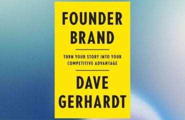 Blu Gradienti Basilare Presentazione Semplice-3 a yellow sign with black text. it is the book cover