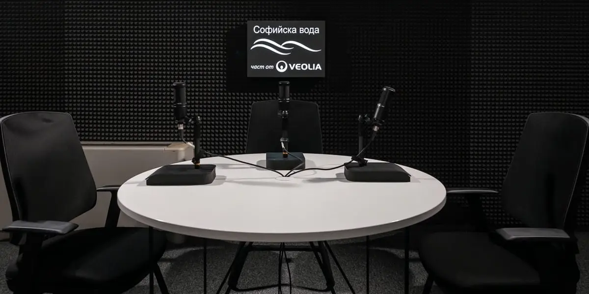 Подкаст студио снимачно студио изграждане