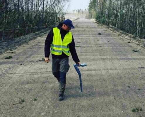 Поиск кабеля под землей